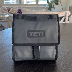 Yeti Day tripper cooler bag